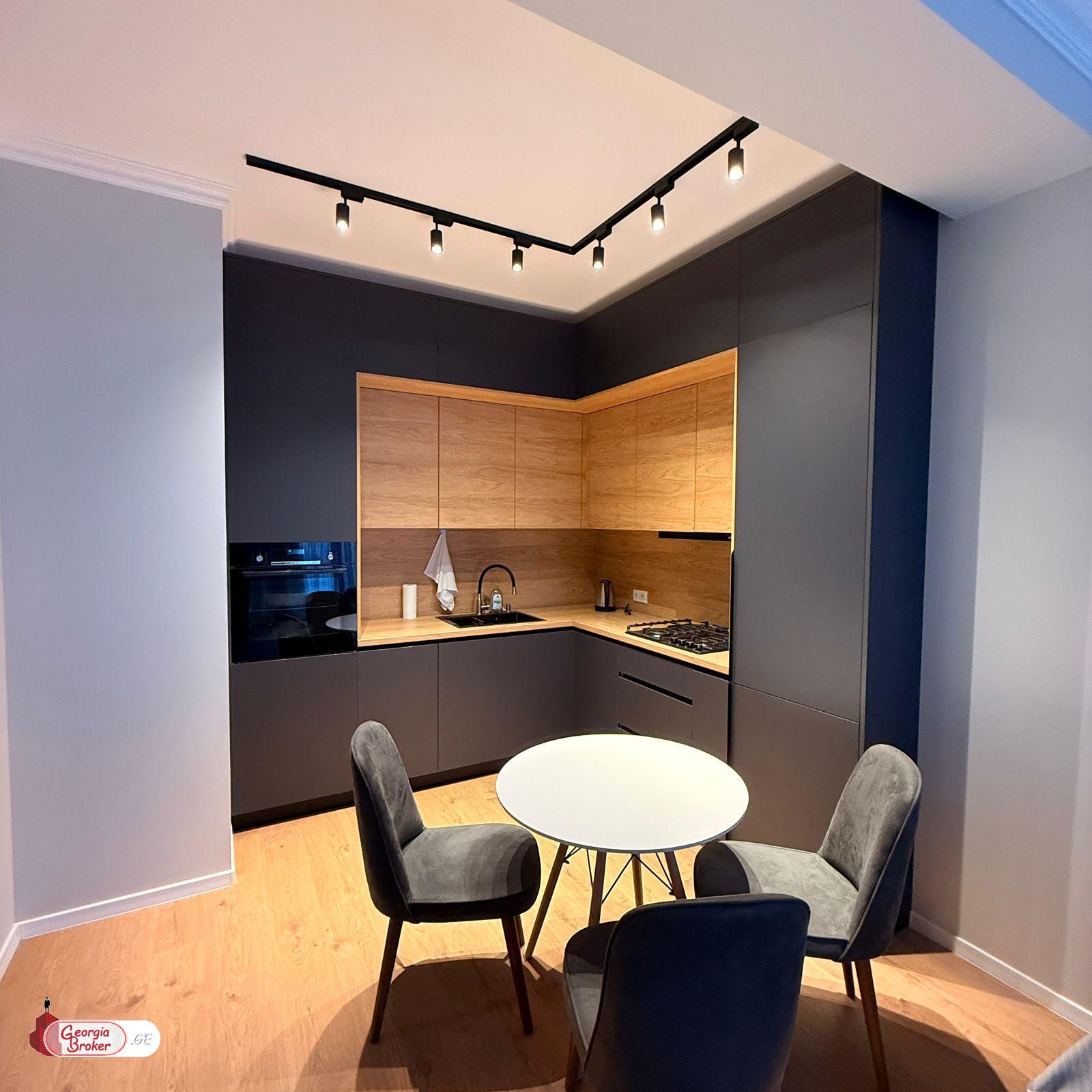 იყიდება ახალი გარემონტებული 2 ოთახიანი ბინა